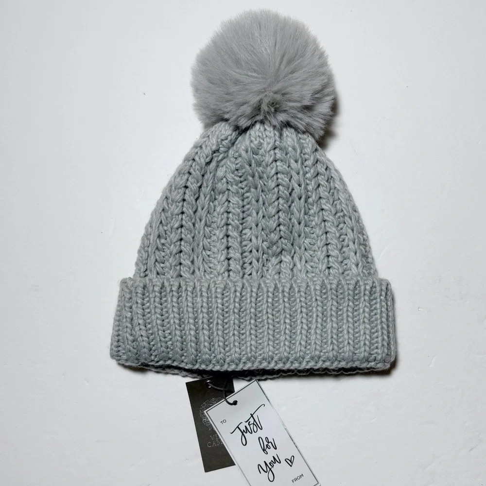 Vince Camuto Knit Pom Beanie in Grey